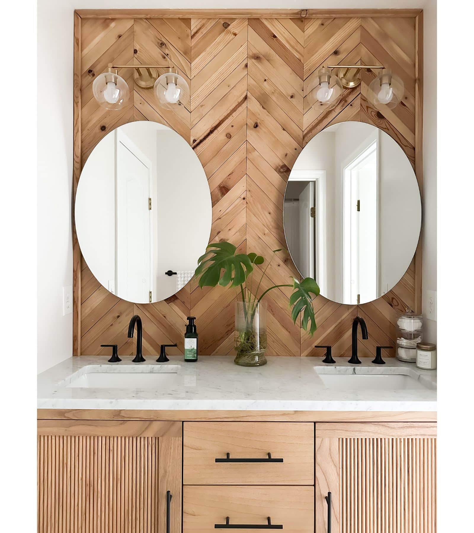 Mixing Metals In Bathroom All You Need To Know to Pull It Off Home