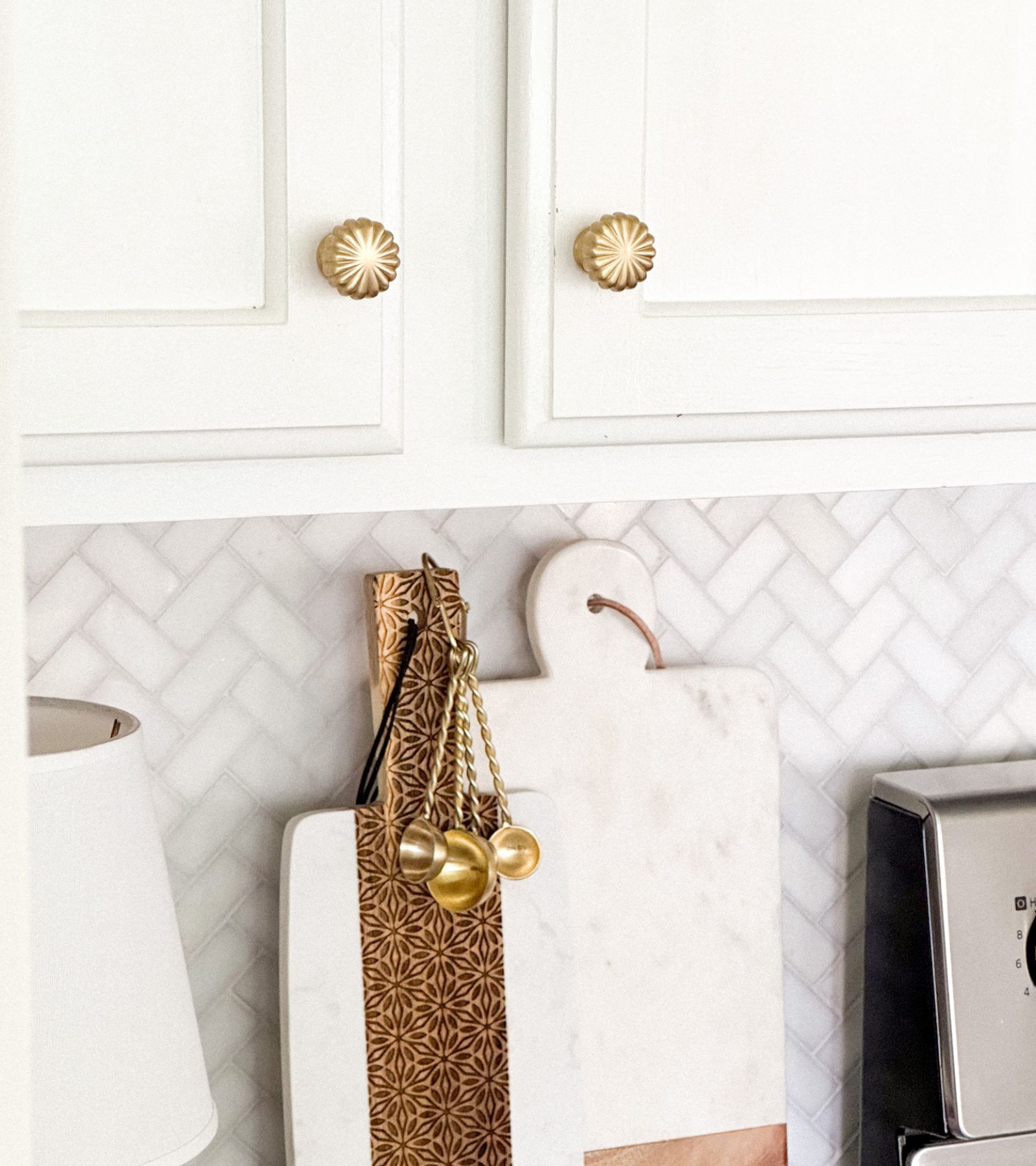 9 Simple Small Kitchen Remodel Ideas on a Budget - Home By Alley