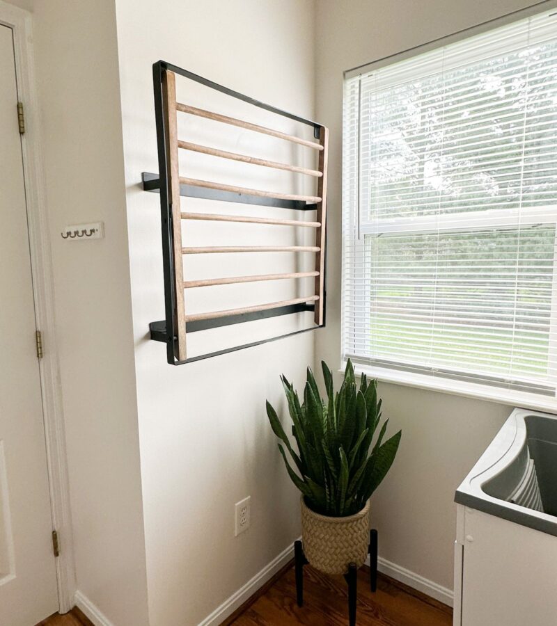 11 Very Small Laundry Room Ideas That Will Actually Make You Want To Do ...