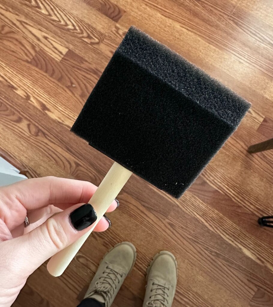 Sponge Brush - must-have tools for DIYers