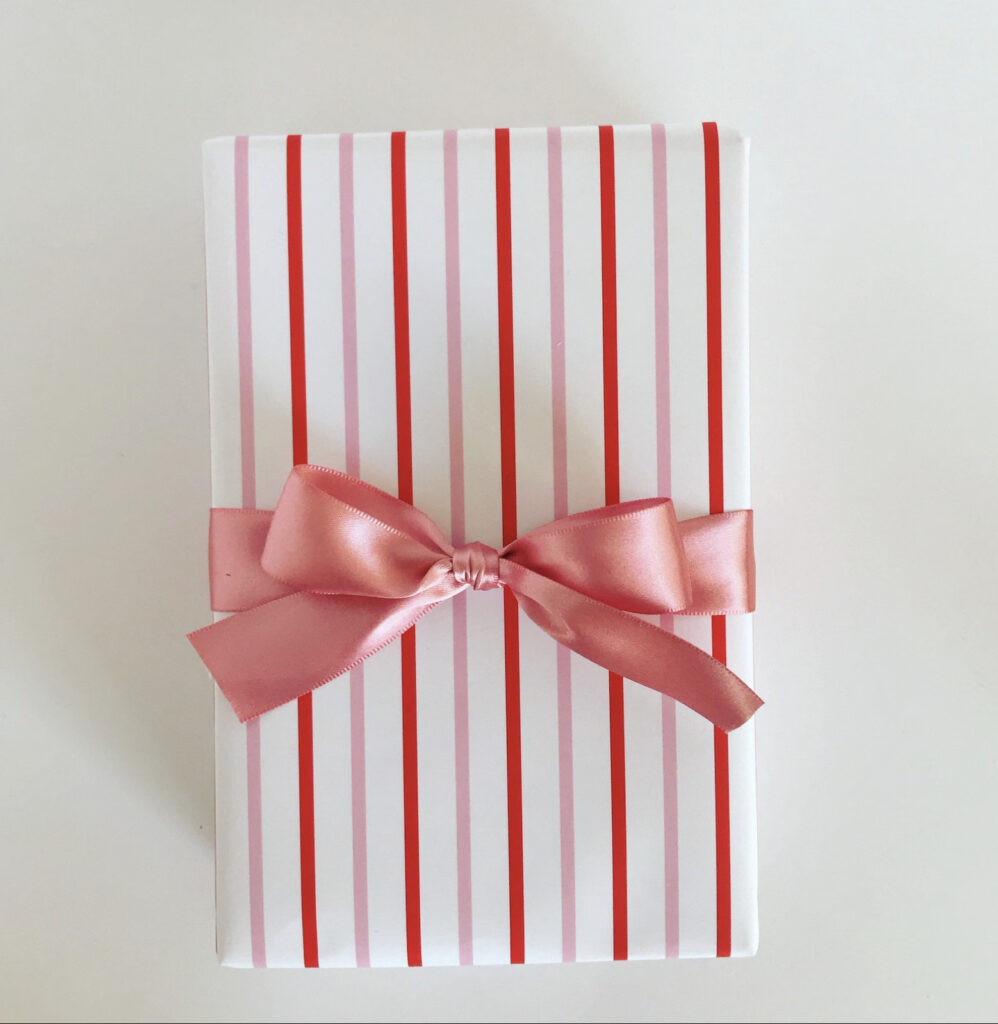 Wrapping-Paper-Pink-Candy-Stripe