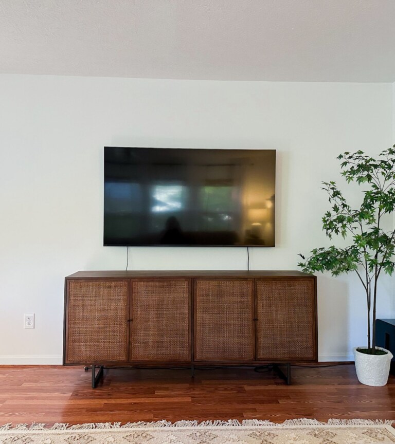 Designing a Gallery Wall with a TV So That It Looks Seamless and ...