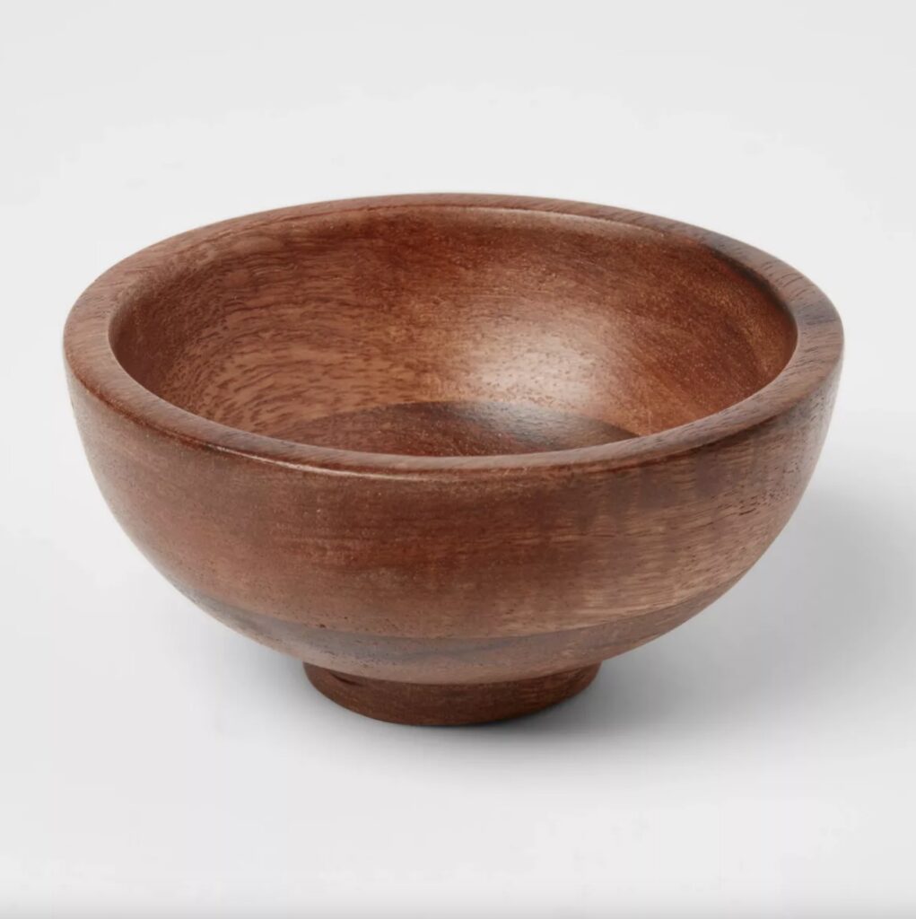 Wooden Bowl - ideas for decorating kitchen counters