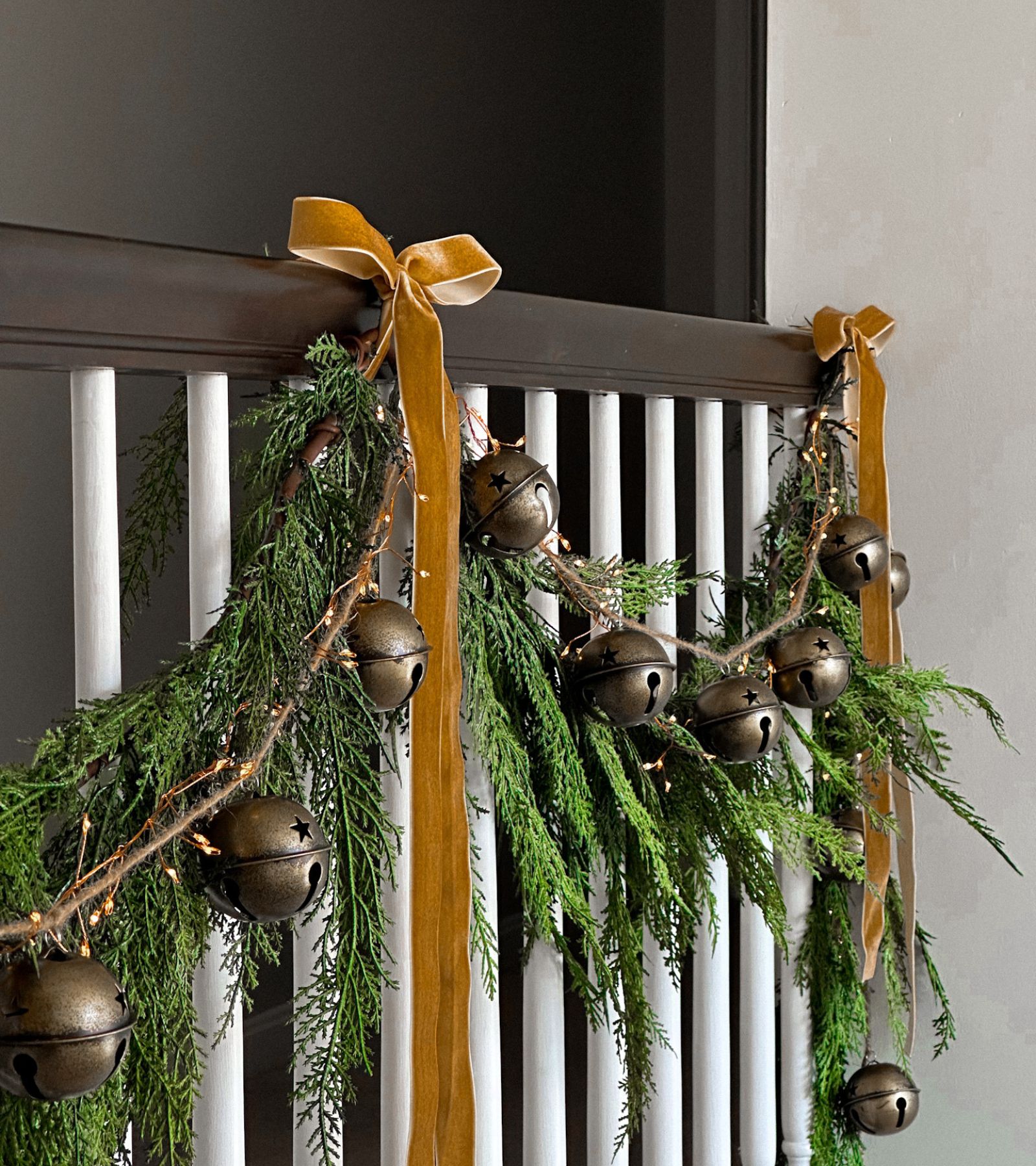 The Best Faux Christmas Garland That Your Guests Will Think Is Real
