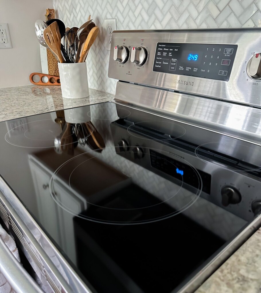 how to clean stubborn stains on glass cooktop