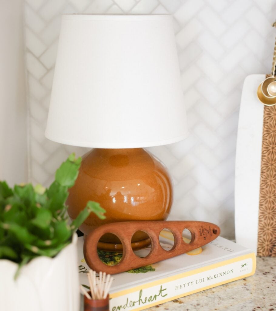 kitchen counter lamp as decor