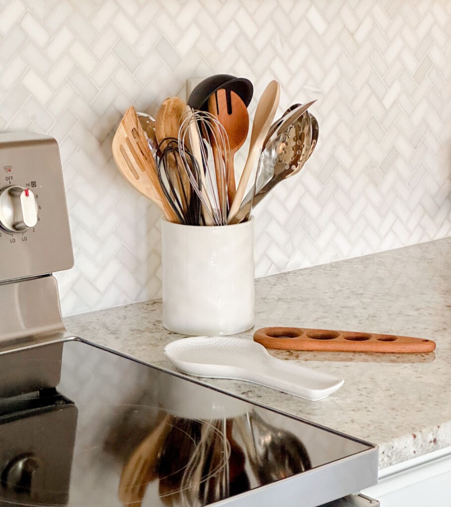 utensils - Kitchen Counter Decor Ideas