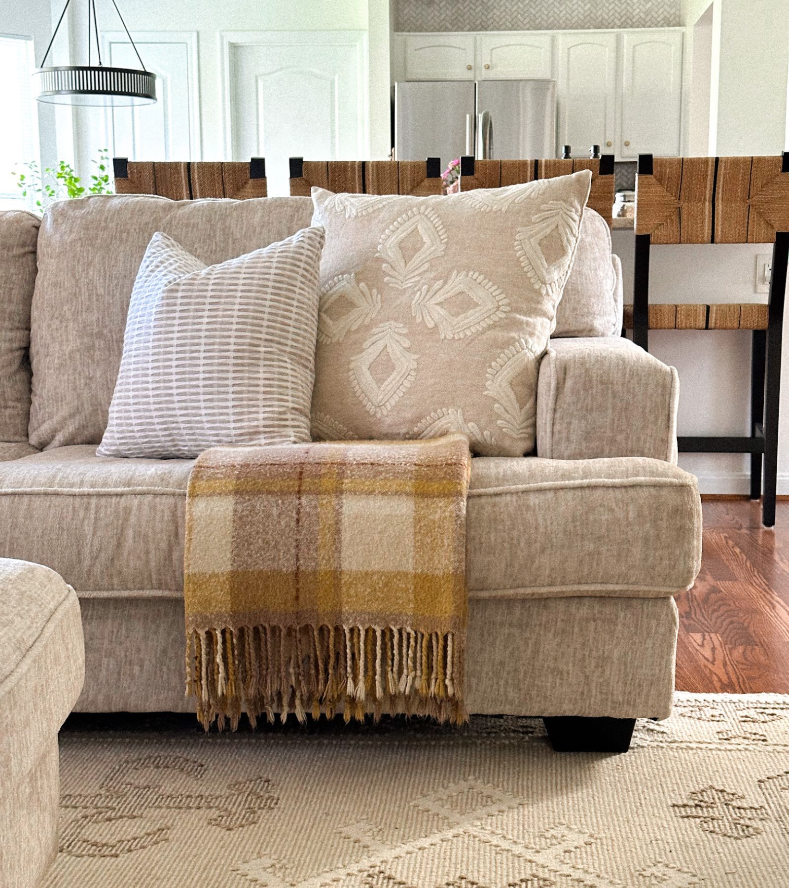 9 Cozy & Cuddly Ways to Style a Throw Blanket on a Couch Home By Alley