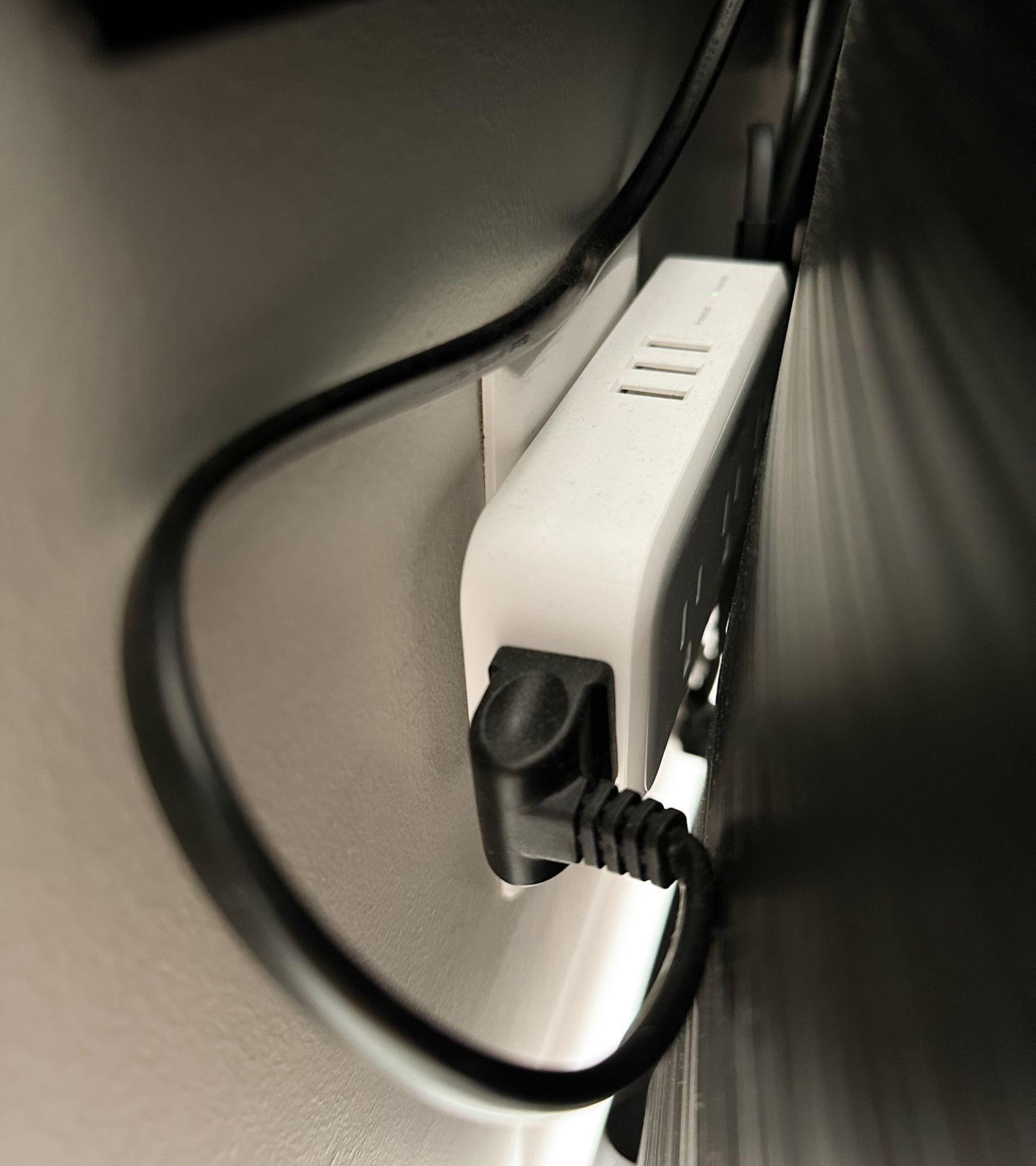 5 Very Sneaky Ways to Hide Wires From Wall Mounted TV - Home By Alley