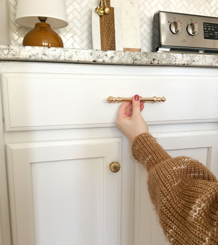 Cabinet Drawer Handle Placement