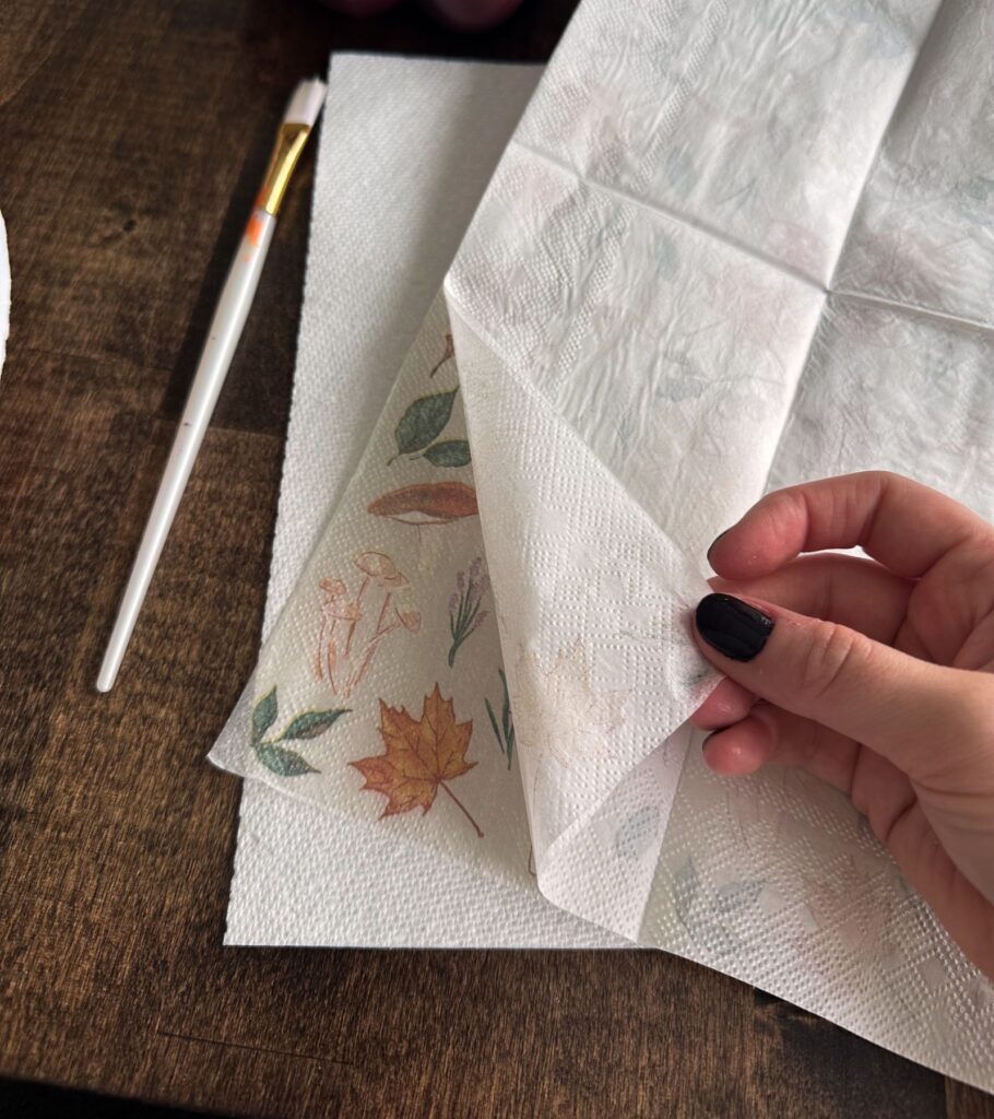 peel napkin - pumpkin craft